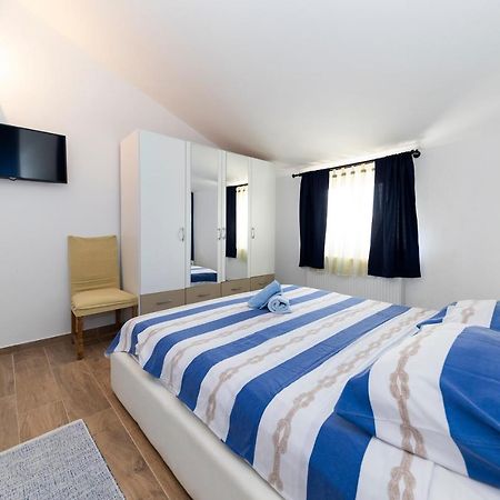 Apartman Lana Biograd Na Moru Bagian luar foto