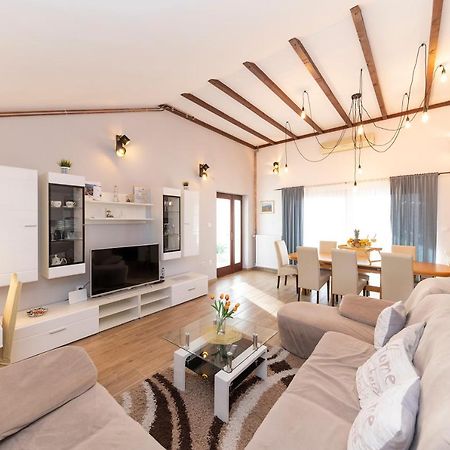 Apartman Lana Biograd Na Moru Bagian luar foto