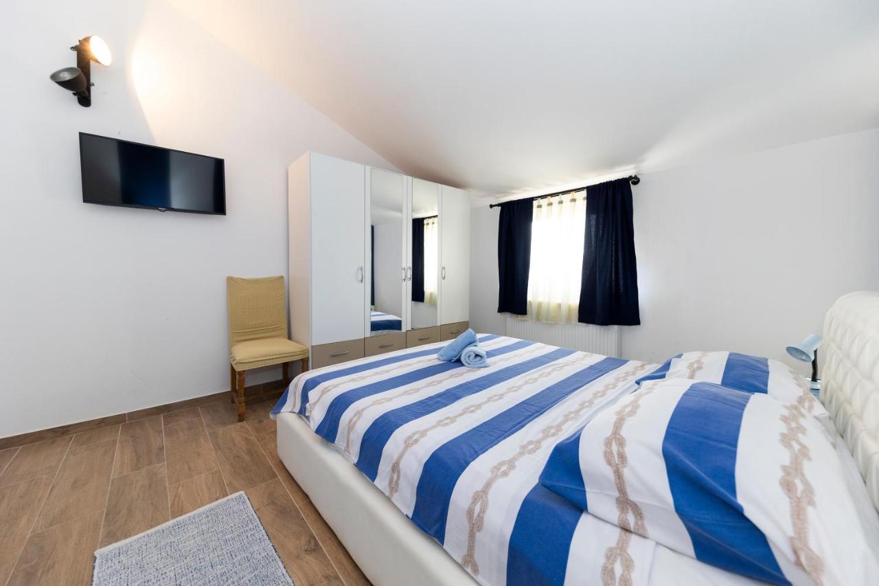 Apartman Lana Biograd Na Moru Bagian luar foto