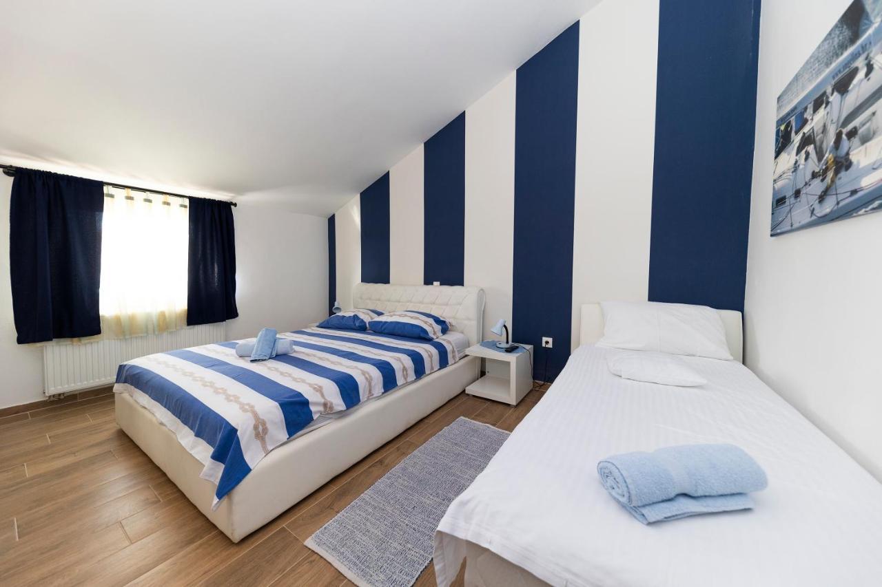 Apartman Lana Biograd Na Moru Bagian luar foto