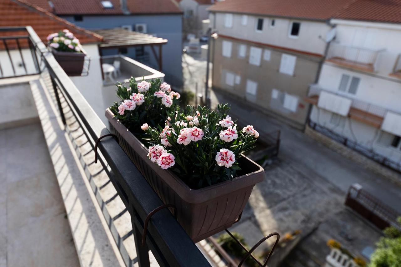 Apartman Lana Biograd Na Moru Bagian luar foto