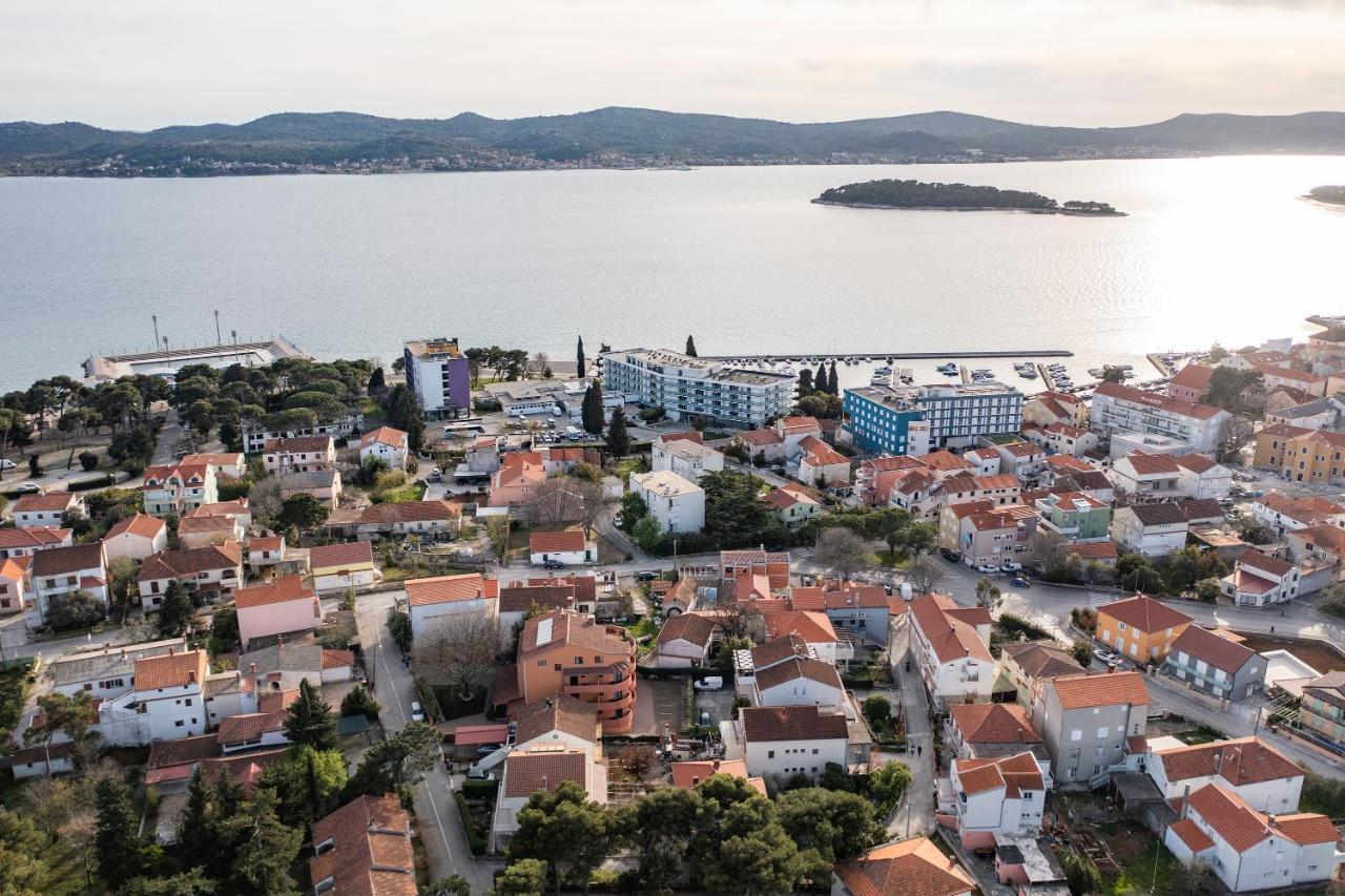 Apartman Lana Biograd Na Moru Bagian luar foto