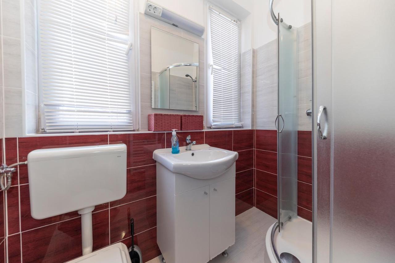 Apartman Lana Biograd Na Moru Bagian luar foto