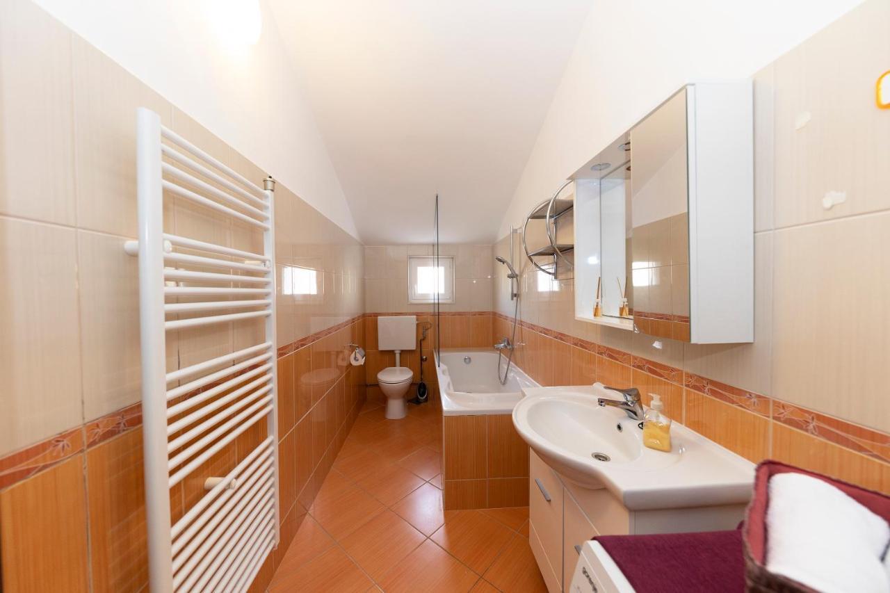 Apartman Lana Biograd Na Moru Bagian luar foto