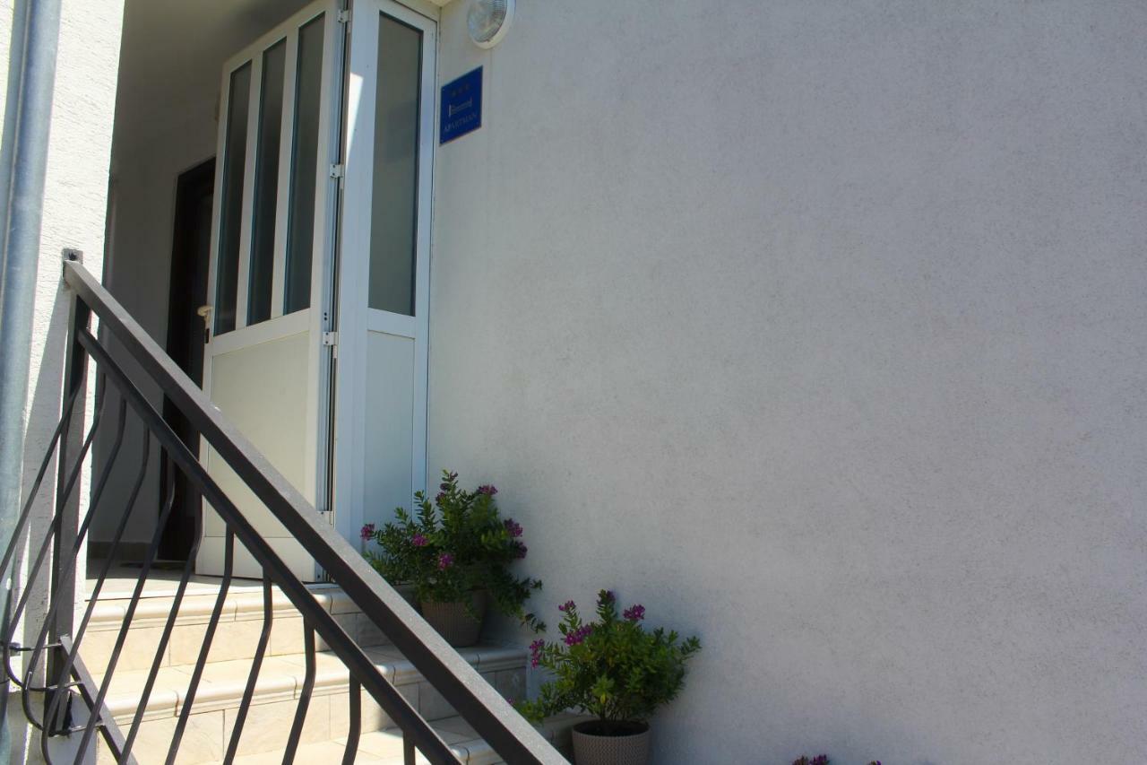 Apartman Lana Biograd Na Moru Bagian luar foto